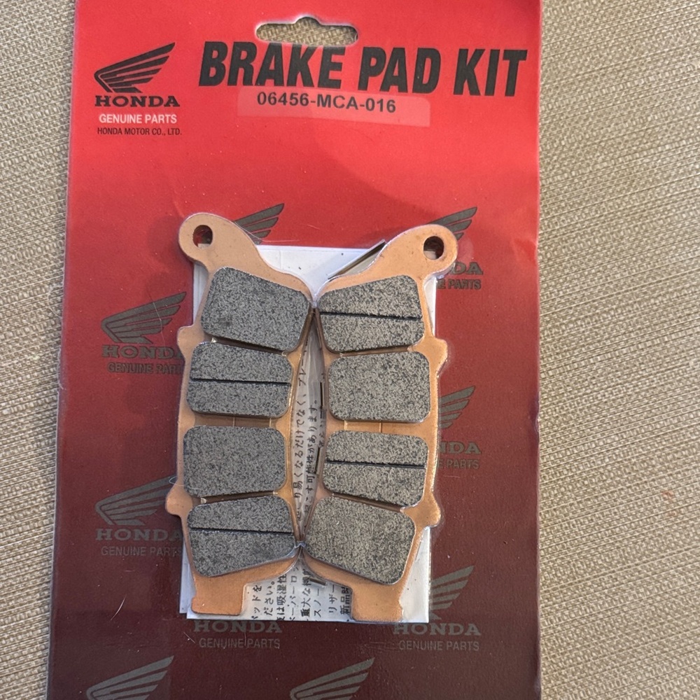 Honda Brake Pad Kit - Gray